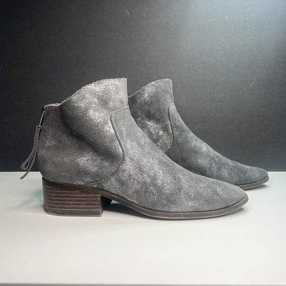 Lucky Brand - Grey Metallic Lahela Suede Booties Women's Size 7.5M - Picture 2 of 8